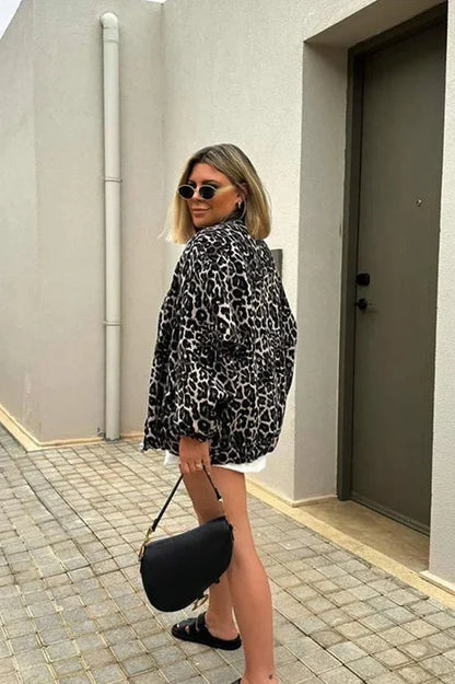 Abrigo con estampado de leopardo retro 