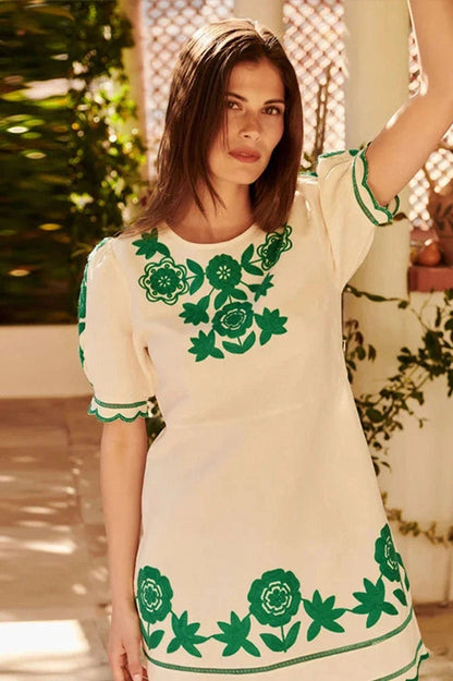 Short Sleeve Mini Dress with O-Neck and High Waist