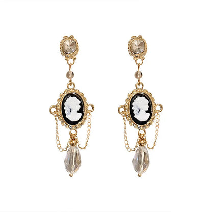 Lizakosht Retro Queen Coin Pendant Earrings for Women Gold Metal Clear Crystal Dangle Chains Brincos