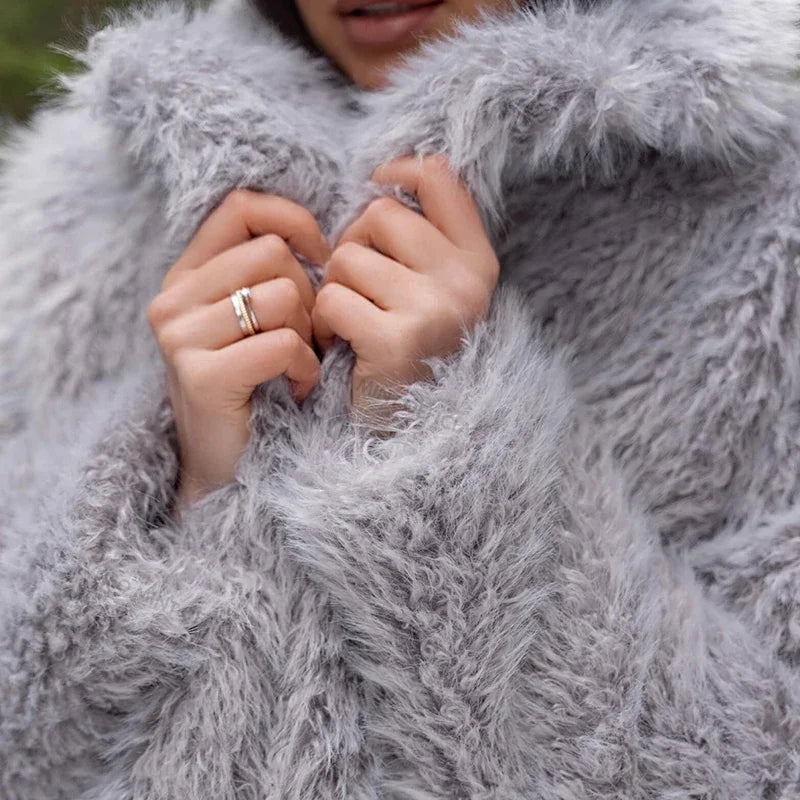 Winter  Exclusive Lapel Collar Long Teddy Jacket Coat Women Chic Brand Fashion Cozy Padded Faux Fur Coats Outerwear