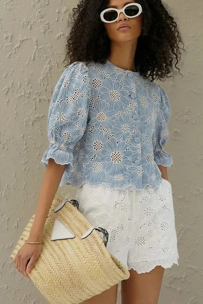 Elegante blusa bordada