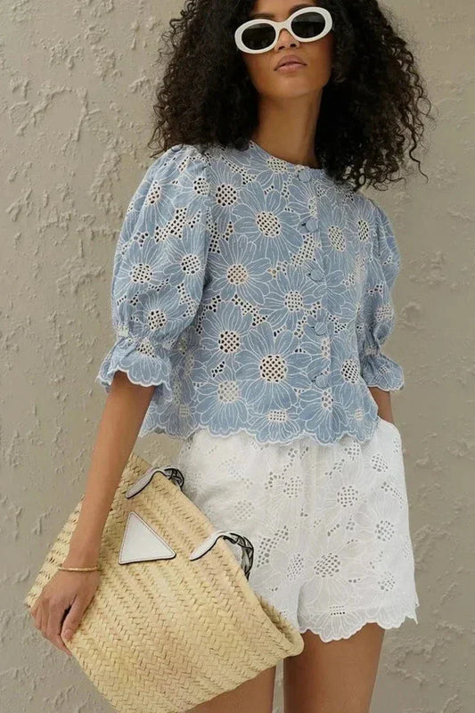 Elegante blusa bordada