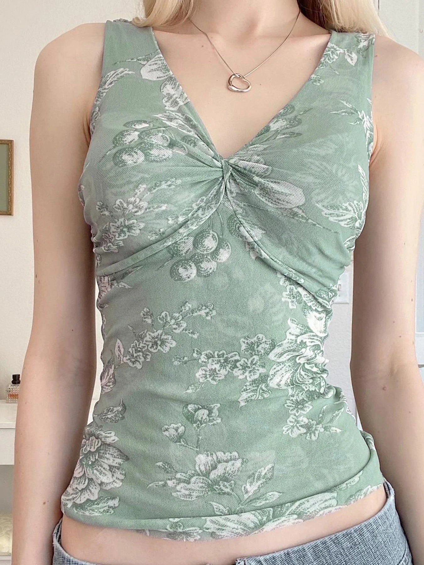 Retro Green Floral Print Mesh Vest Sleeveless Twist V Neck Slim Crop Top For Women Summer Vacation Boho Outfits