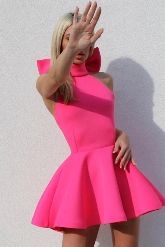 Sleeveless Bodycon Mini Dress with Elegant Pleats