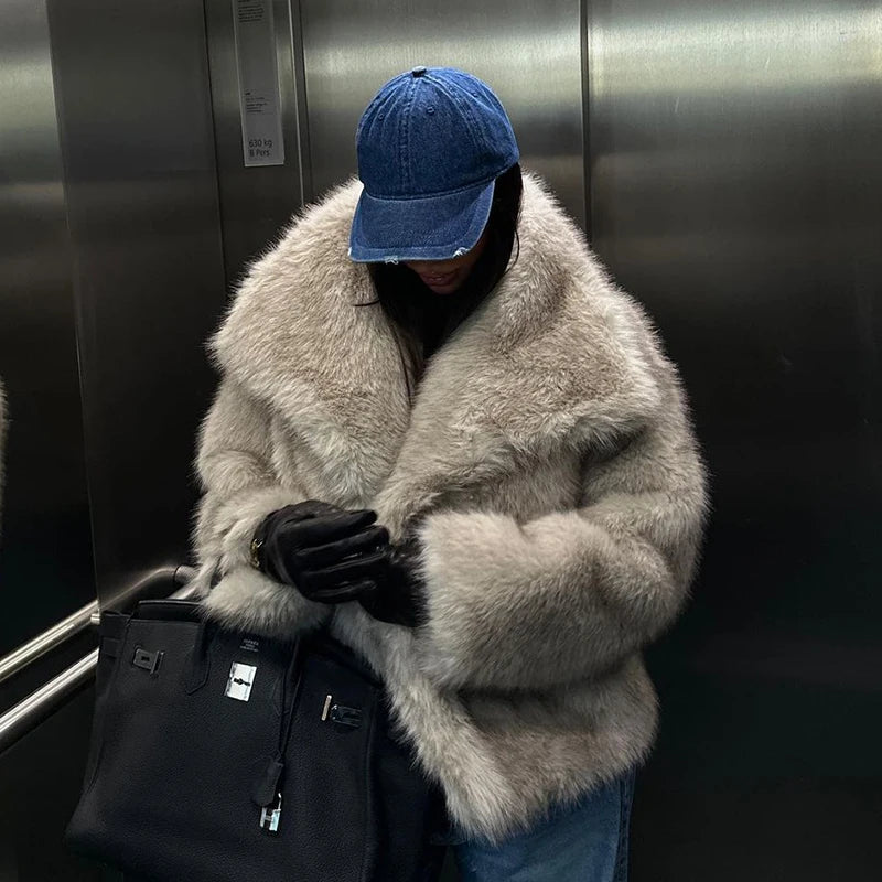 Chic Ins Blogger Brand Fashion Fake Fox Fur Jacket Coat Women  Winter Luxury Design Big Collar Fur Coats Cool Girls Overcoat