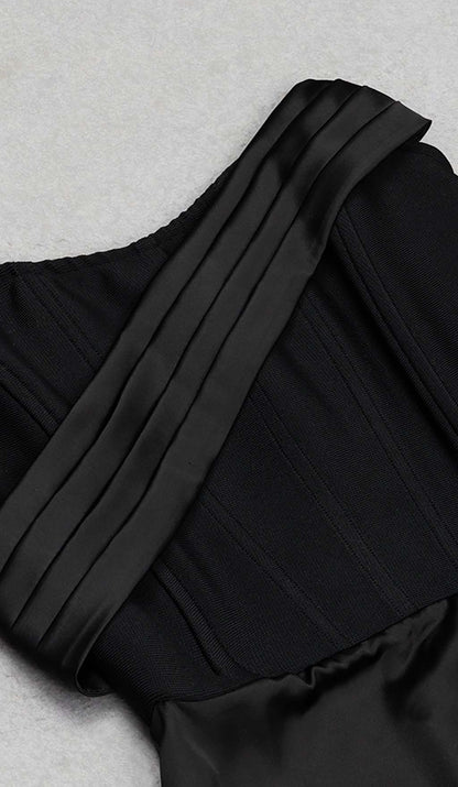 Sleeveless Bandage Midi Dress in Black