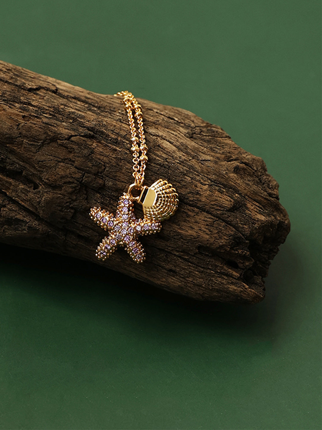 Luxurious Purple Zircon Inlaid With Starfish Pendant Necklace
