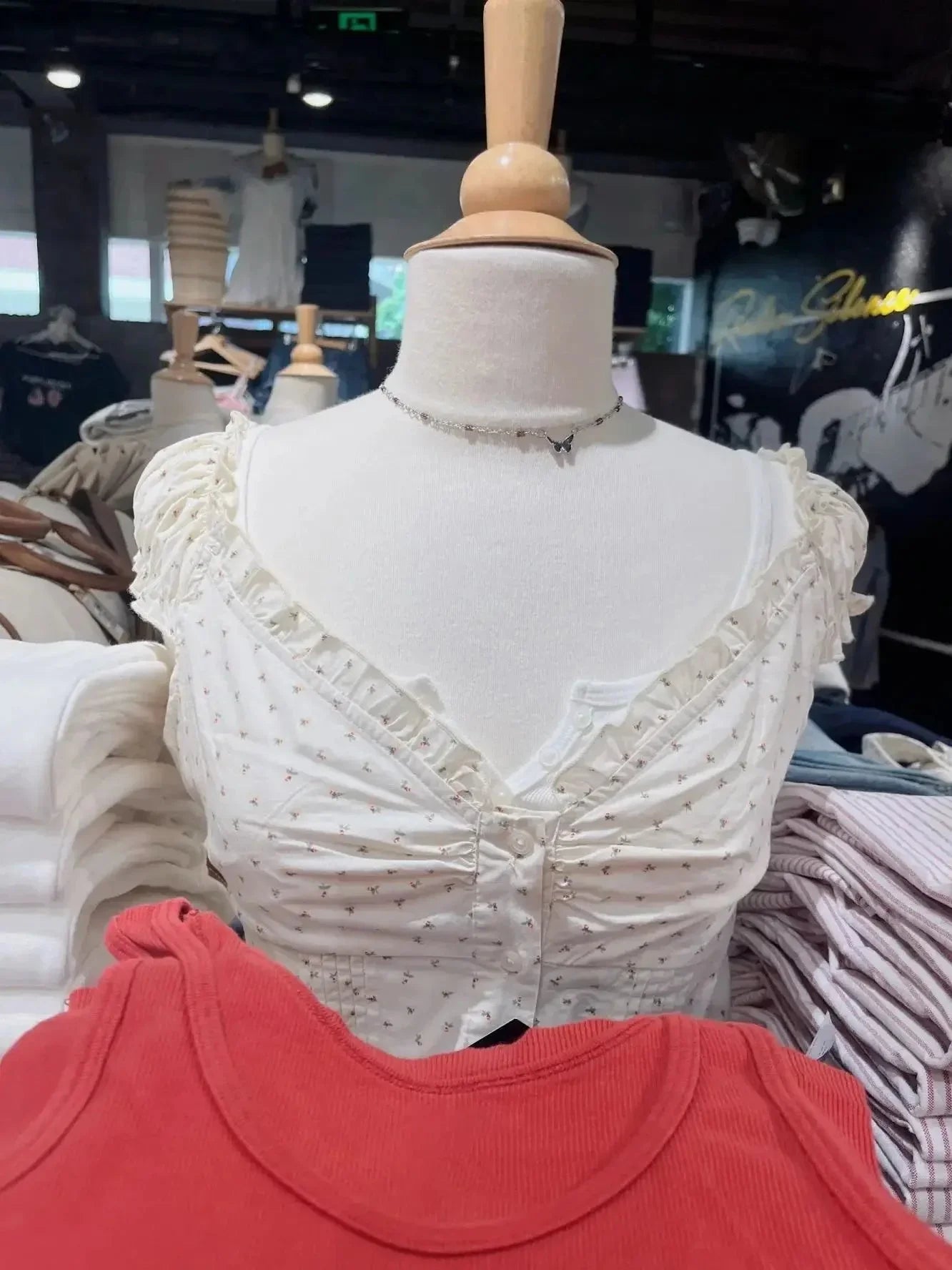 Ruffles White Basic Blouse Top for Woman Folds Single Breasted Sleeveless Tank Tops Casual Cotton Vest Y2k Sweet Camisole
