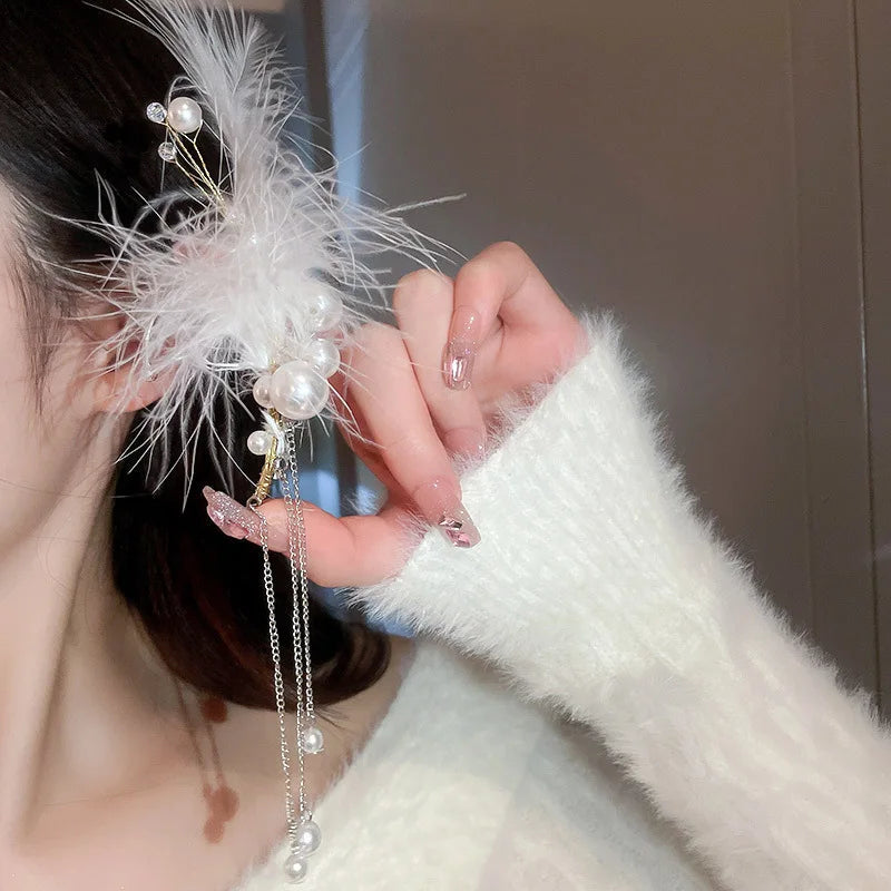 Lizakosht Unique Long White Feather Pearl Tassel Earrings for Women Creative Clip-On Party Jewelry No Piercing