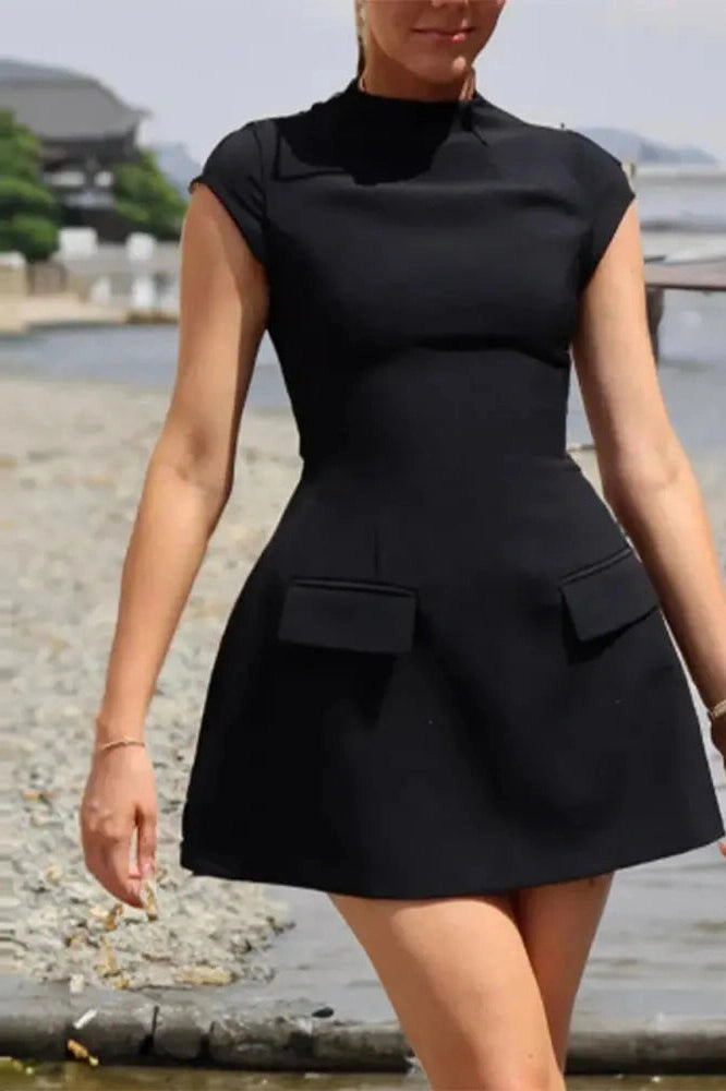 Short Sleeve Mini Dress with O-Neck and High Waist