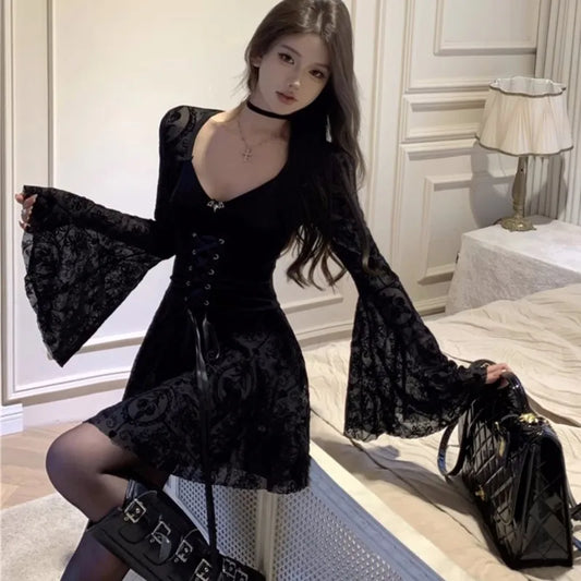Y2K Black Velvet Short Dresses for Women Flare Sleeves Slim Waist Lace-up A-line Birthday Party Dress Gothic Halloween Vestidos