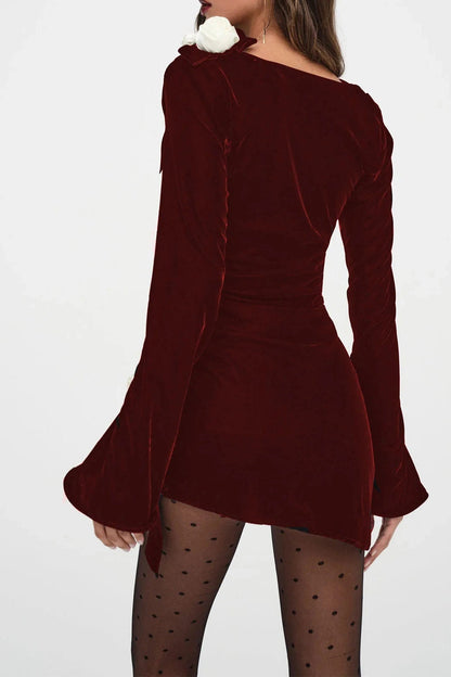 Elegant Slim Fit Mini Dress with Long Sleeves