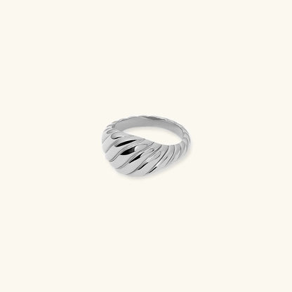 Selene Twist Gold Ring