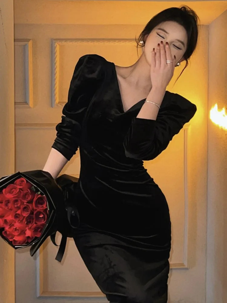 French Vintage Black Velvet Dresses for Women Long Sleeve Slim Waist V-neck Bodycon Evening Party Dress Autumn Korean Vestidos