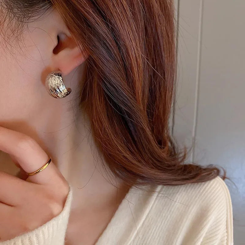 Simple Women Rock Smooth Small Metal Peas Punk Party Valentine's Day Bijoux Earring