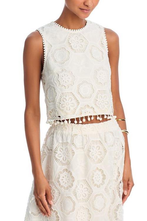 Top de tirantes y falda larga de crochet cuadrado
