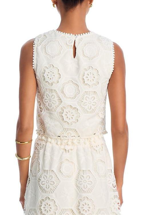 Top de tirantes y falda larga de crochet cuadrado