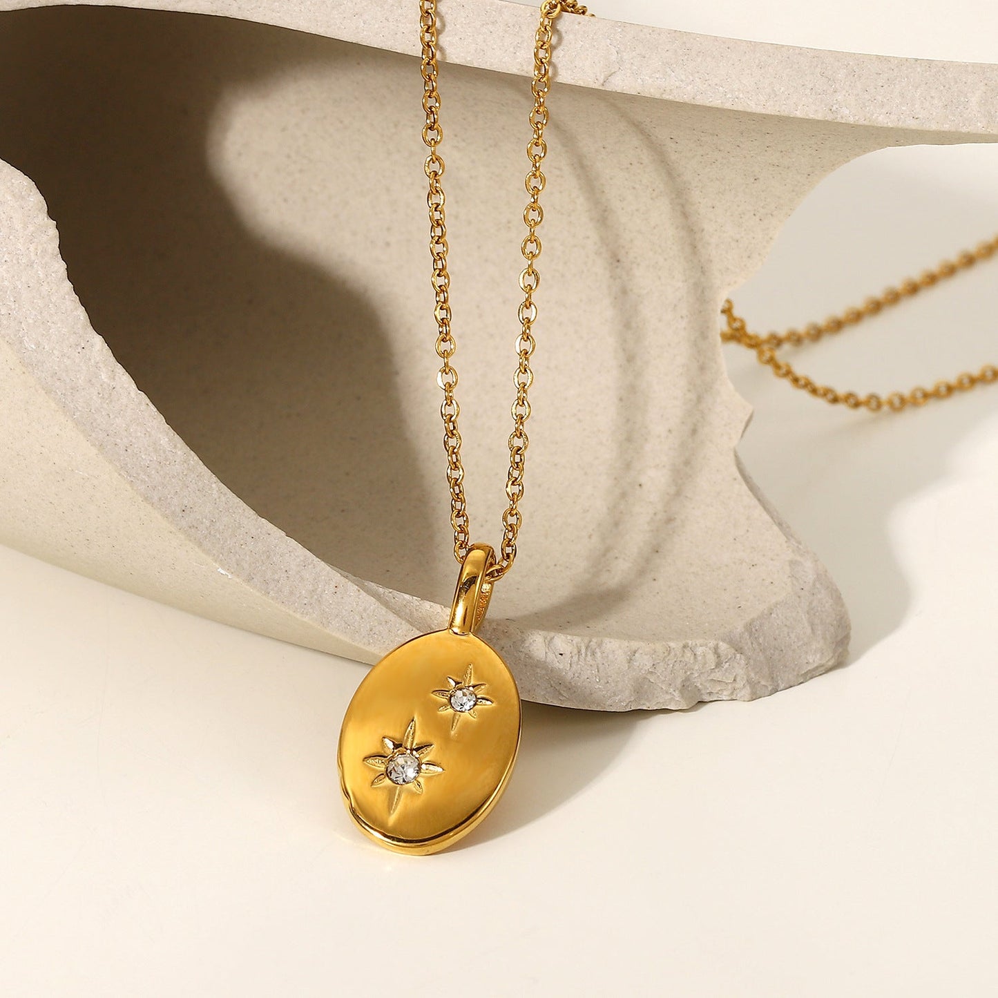 Stella Nova Gold Pendant Necklace