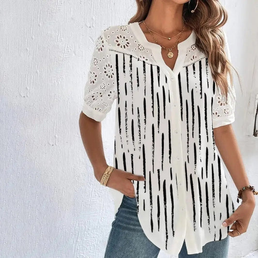 Blusa elegante de mujer con cuello en V, manga corta y ojales con estampado floral | Ideal para primavera/verano