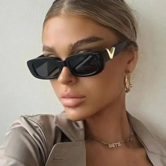 Trending V-Logo Frame Classic Black Sun Glasses Sunglasses