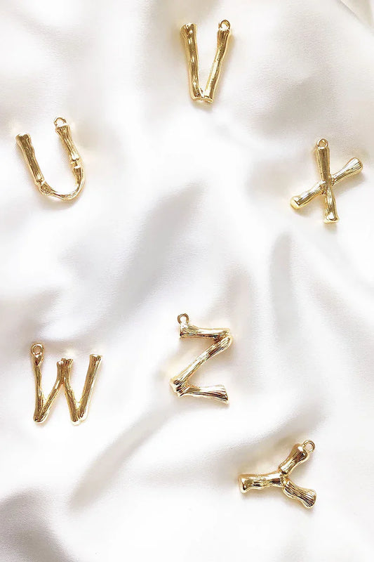 Collar con inicial UZ