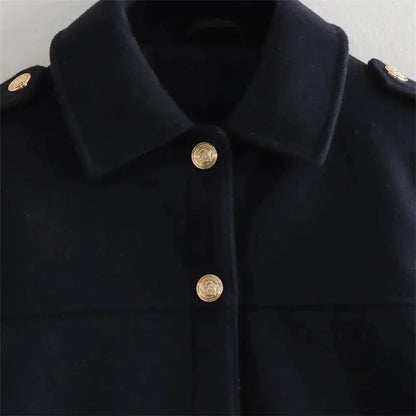 Chaqueta corta elegante negra con botones | Ideal para otoño