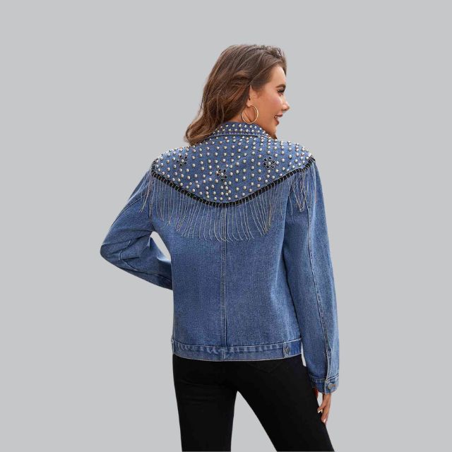 Chaqueta vaquera elegante con flecos y tachuelas | Ideal para el otoño