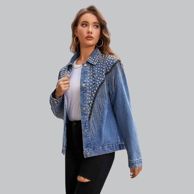 Chaqueta vaquera elegante con flecos y tachuelas | Ideal para el otoño