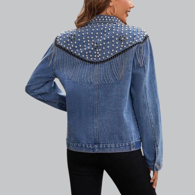 Chaqueta vaquera elegante con flecos y tachuelas | Ideal para el otoño