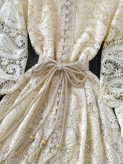 Vintage Court Style Lace Dress Women Elegant Hollowed Out Lantern Long Sleeve Slim Party Dresses Ladies Beige Black Long Robe