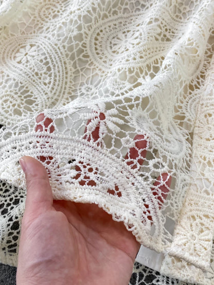 Vintage Court Style Lace Dress Women Elegant Hollowed Out Lantern Long Sleeve Slim Party Dresses Ladies Beige Black Long Robe