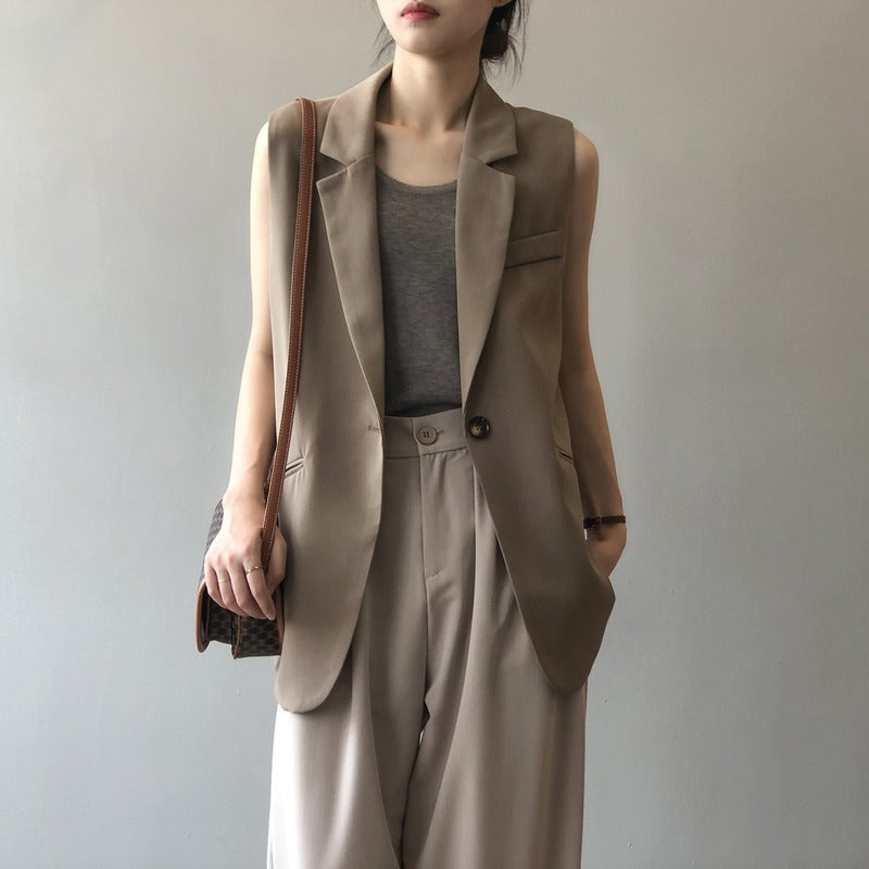 Women's Modern Brown Sleeveless Blazer with Pockets and Button | Ideal for All Seasons