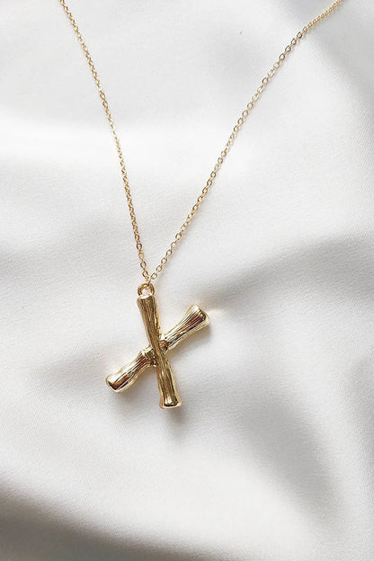 Collar con inicial UZ