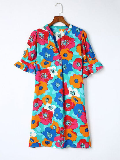 A-Line V-Neck Women'S Dress With Ruffle Sleeves And Floral Print On A Three-Quarter Sleeve Skirt Or
Trendy Loose Ruffle Sleeve Dress With V-Neck And A-Line Skirt In Floral Print