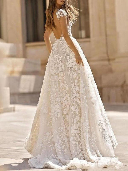 A-Line/Princess Sweep/Brush Train V-neck Applique Tulle Short Sleeves Wedding Dresses for Women