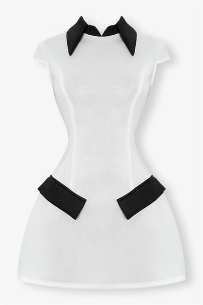 Vestido mini de poliéster con mangas cortas en contraste Adela