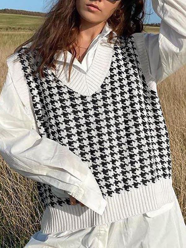 Age Reduction V-Neck Sleeveless Twist Knit Waistcoat Women for Women