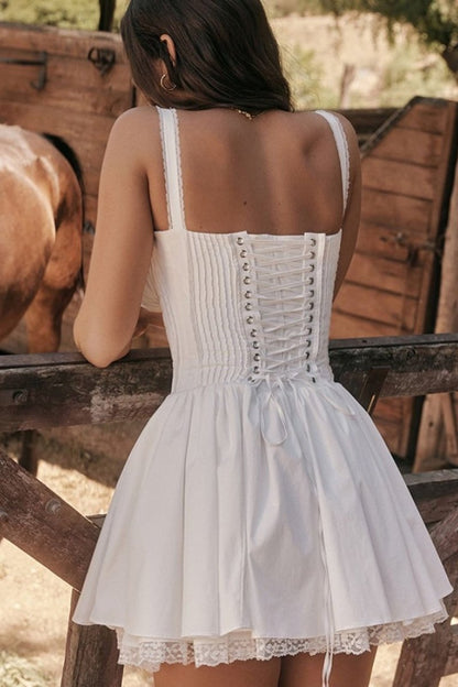 Vestido mini abullonado con corsé de encaje Agnes