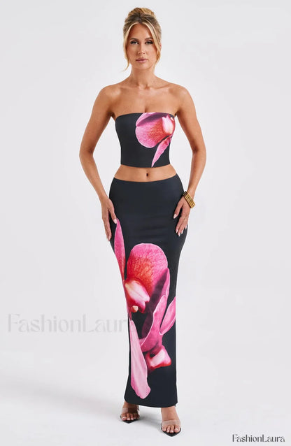 Allegra Top - Trendy Black Floral Print