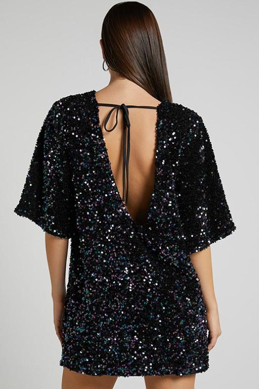 Minivestido sin espalda con lentejuelas de Alma