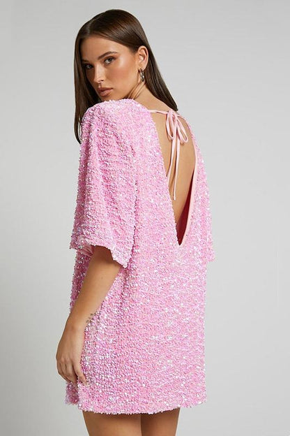 Minivestido sin espalda con lentejuelas de Alma