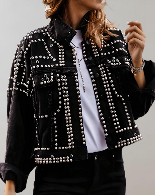 Chaqueta vaquera elegante con tachuelas | Ideal para días informales de otoño