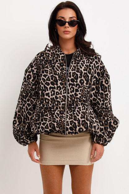 Abrigo con estampado de leopardo retro 