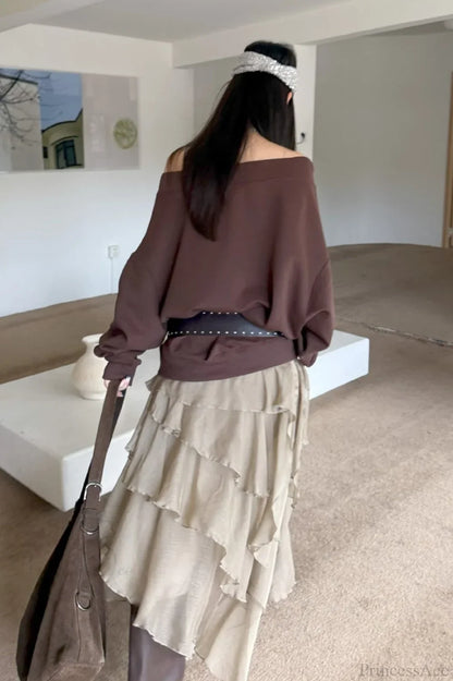 Asym Off-Shoulder Rivet Loose Sweatshirt