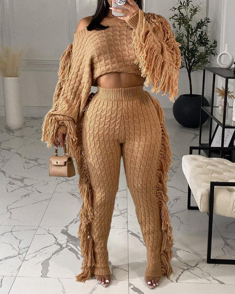 Knitted Long-Sleeved Tassel Suit