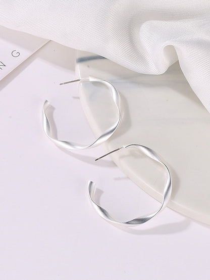 1 Pair Hoop Earrings For Daily Alloy Classic Alphabet Shape Earring for Women