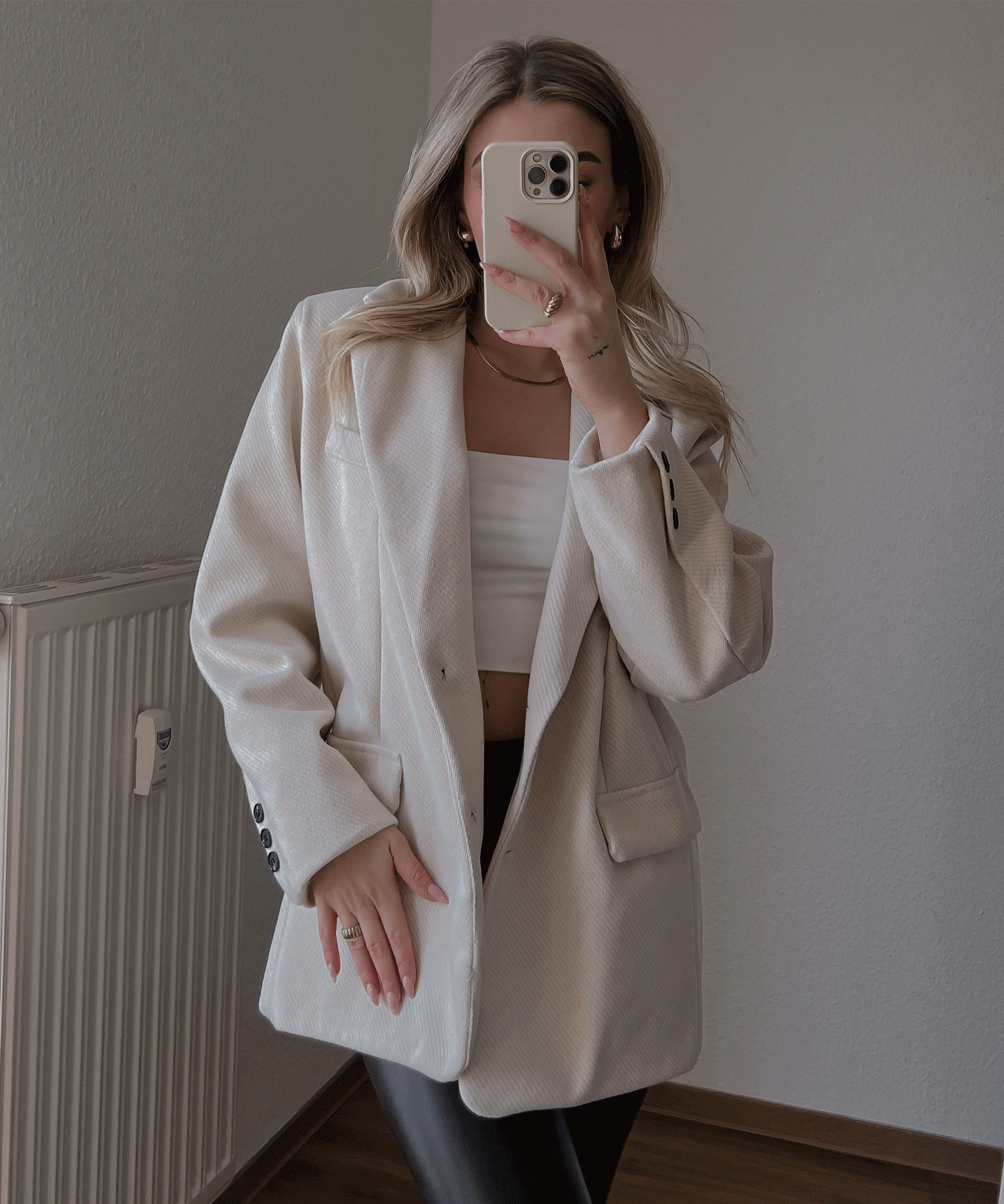 Women's Trendy Beige Blazer with Pockets and Buttons | Great for Everyday Wear