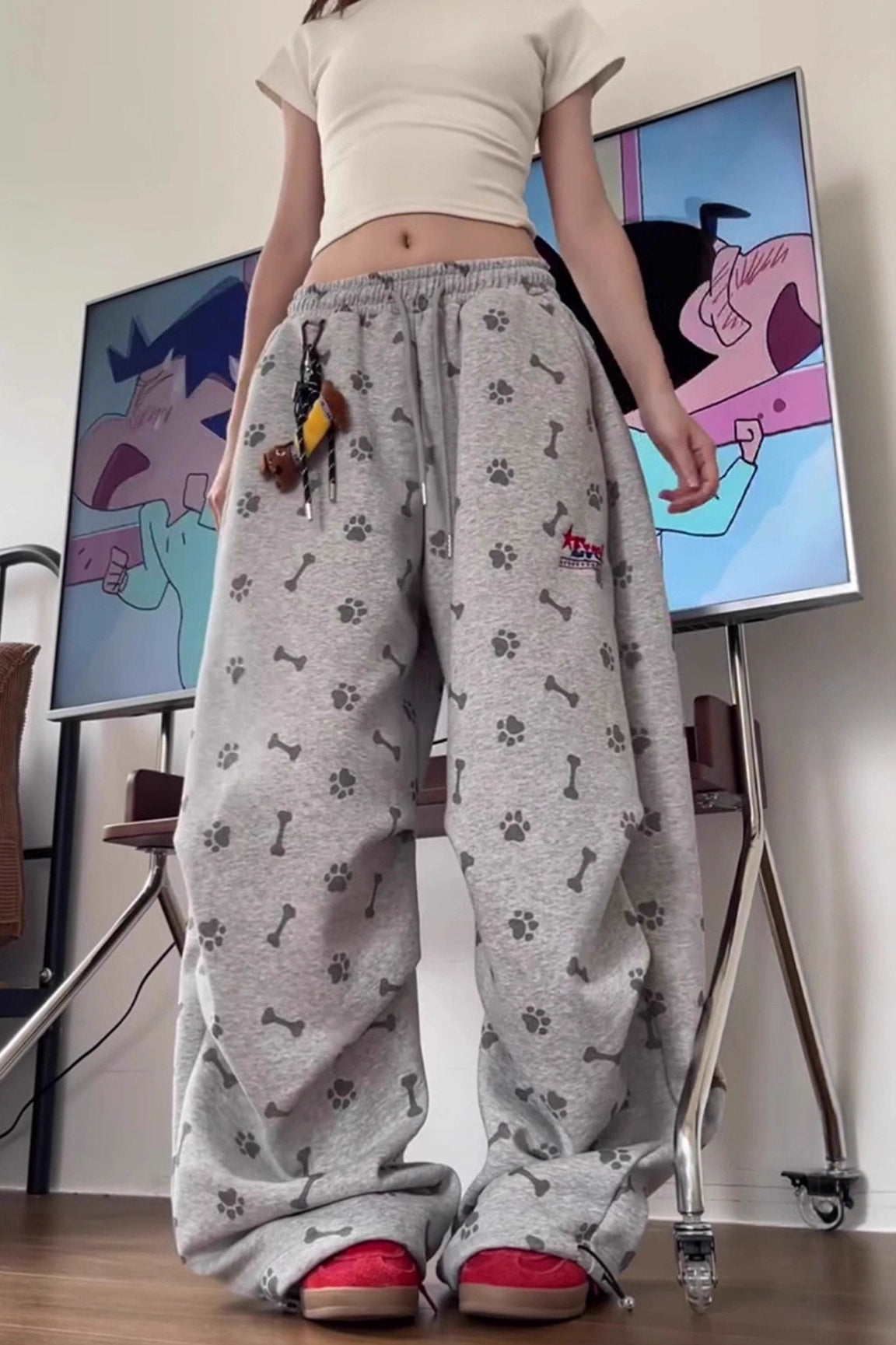 Vintage Bone Charm Wide-Leg Loose Fit Pants
