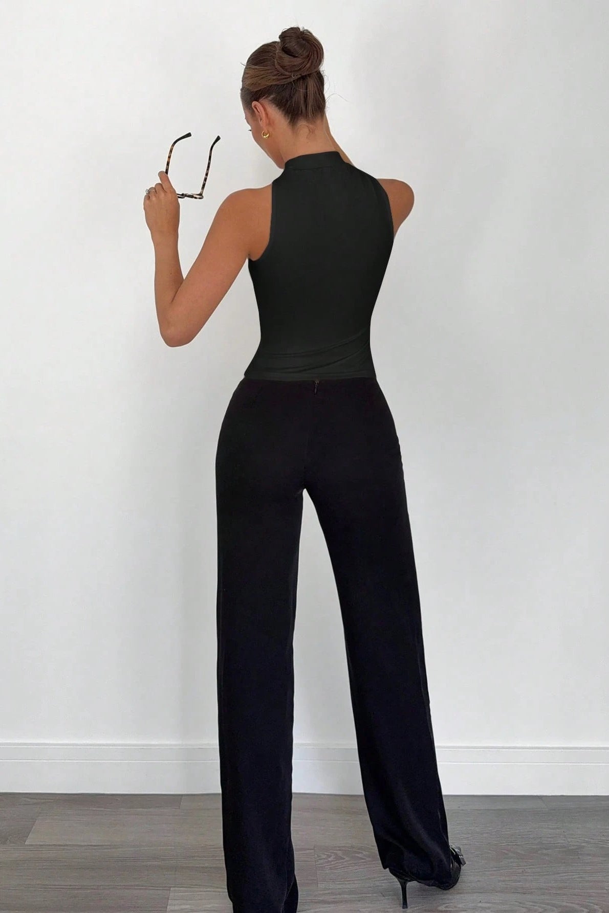 High Neck Metal Ring Sleeveless Off Shoulder Tank Top