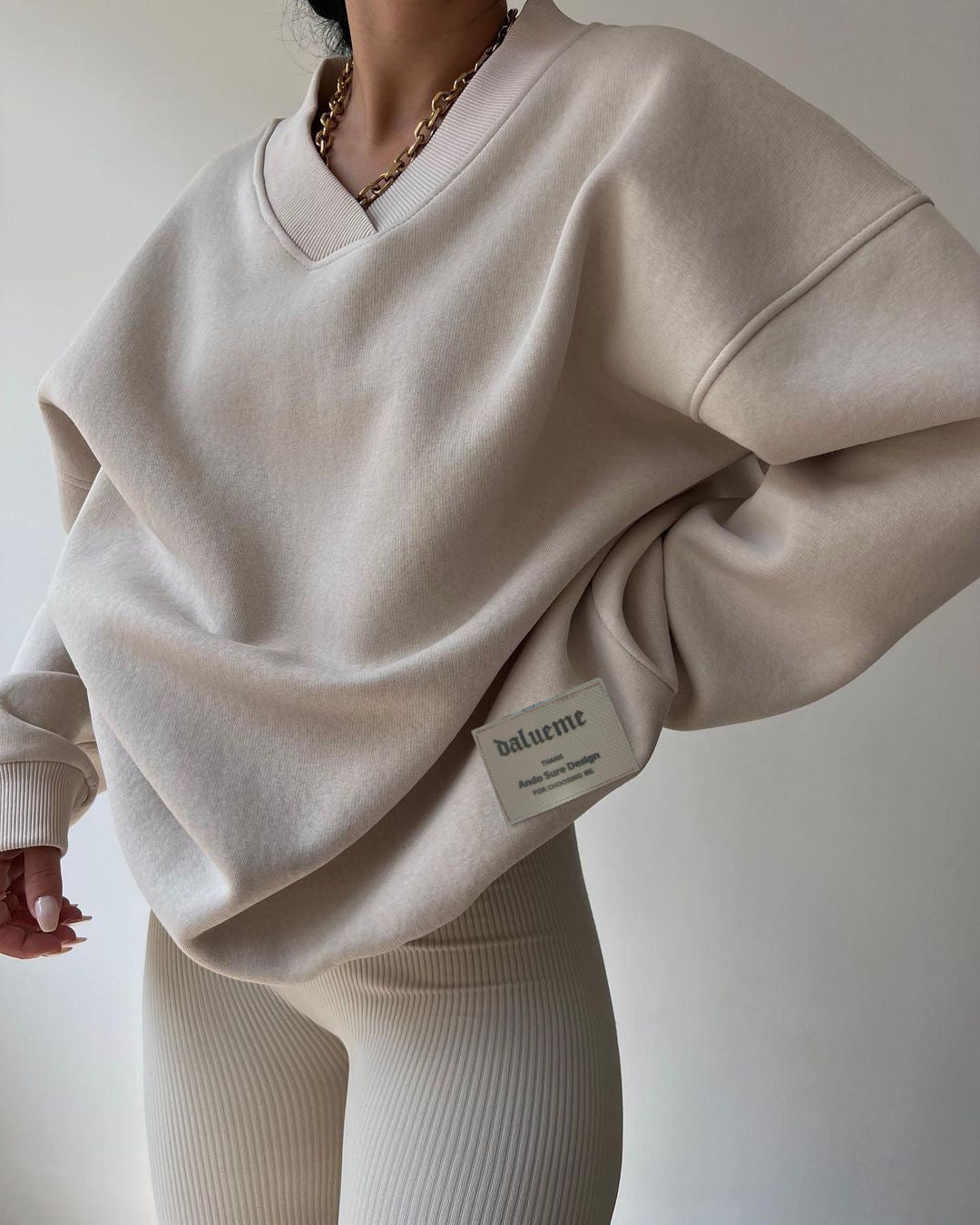 Monterra - V-Neck Oversized Sweatshirt
